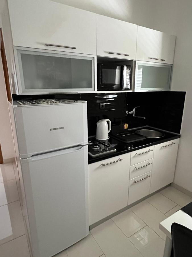 Apartments Loncar-Near Zrce Beach Novalja Exterior photo